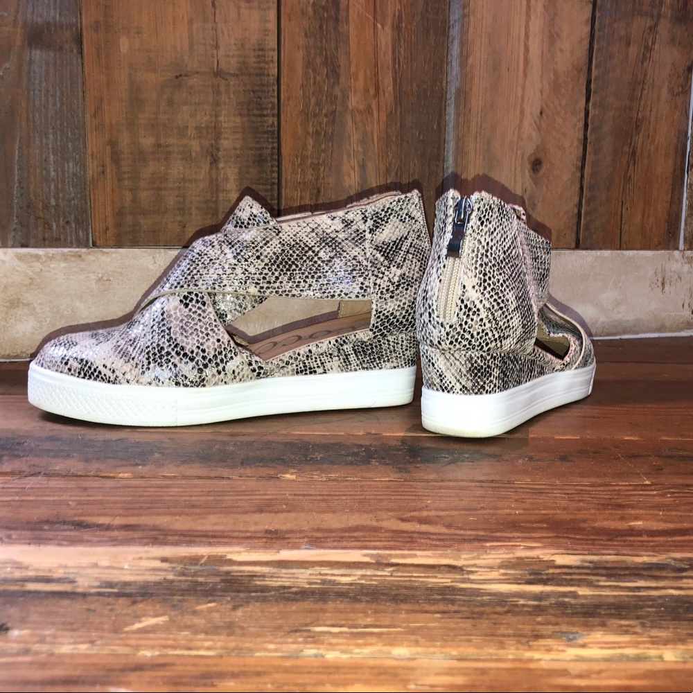 CCOCCI wedge sneaker •style Melody • sz 7